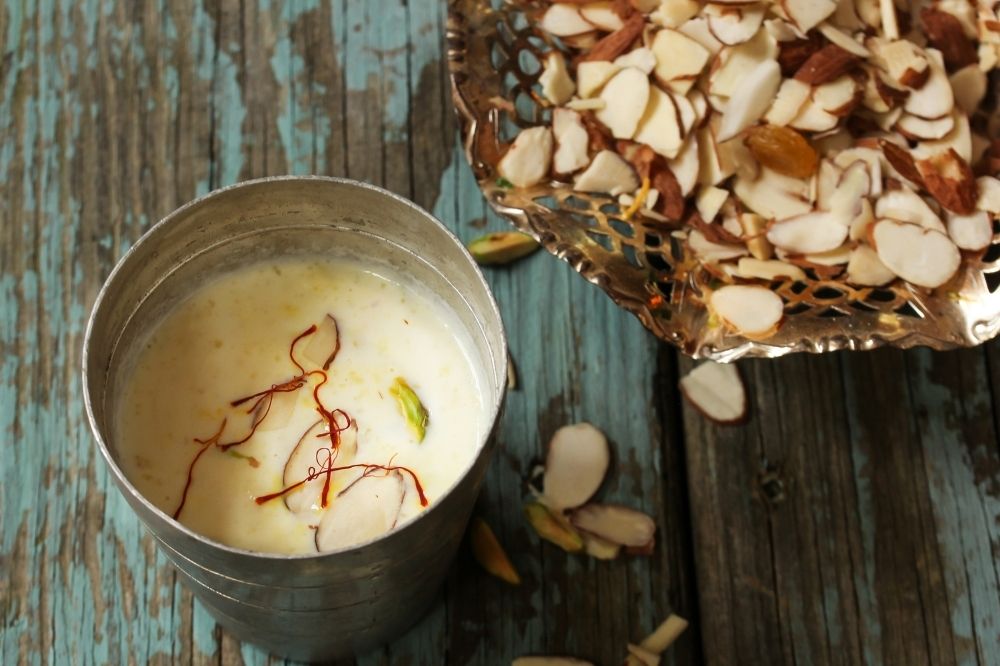 Recipes with Milk: Almond Milk with Saffron & Cardamom