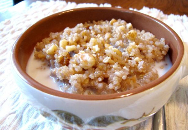 Recipes with Salt (Mineral Salt): Quinoa, Walnut & Date Warm Cereal