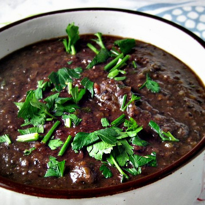 Recipes with Black Beans: Star Anise & Cinnamon Black Bean Chili with Molasses & Chipotle